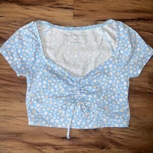 Aeropostale Blue Daisy Print Crop Top Ruched Front Short Sleeve Tee Size Small